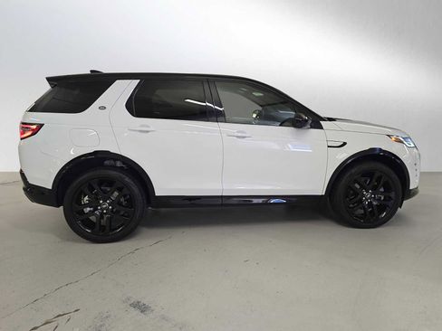 Certified 2025 Land Rover Discovery Sport Dynamic SE image 6