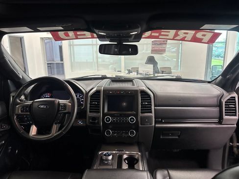Used 2021 Ford Expedition XLT RWD image 16