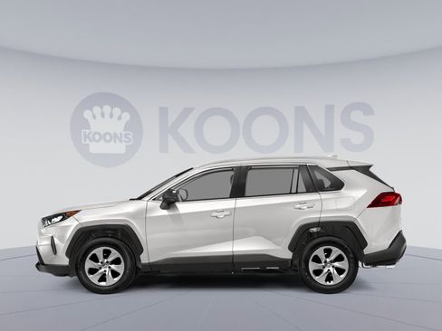 Used 2021 Toyota RAV4 LE AWD/4WD image 4