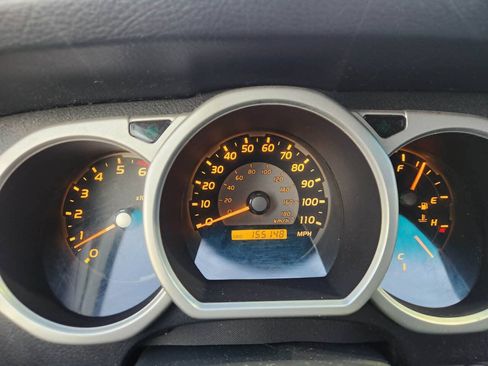 Used 2005 Toyota 4Runner SR5 AWD/4WD image 24