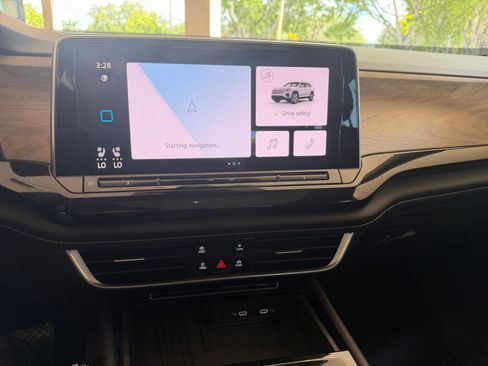 Used 2026 Volkswagen Atlas SE FWD image 17