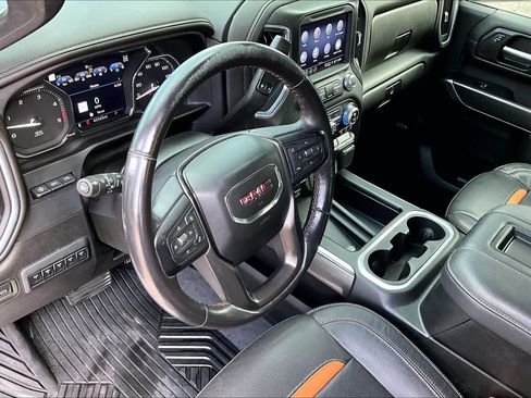 Used 2022 GMC Sierra 2500 AT4 w/ AT4 Premium Plus Package image 18