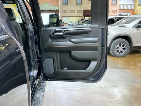 Used 2024 GMC Sierra 2500 AT4 w/ Technology Package image 17