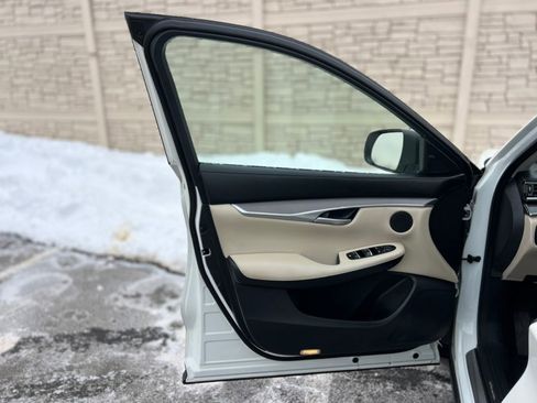 Used 2022 INFINITI QX50 Luxe w/ Cargo Package image 37