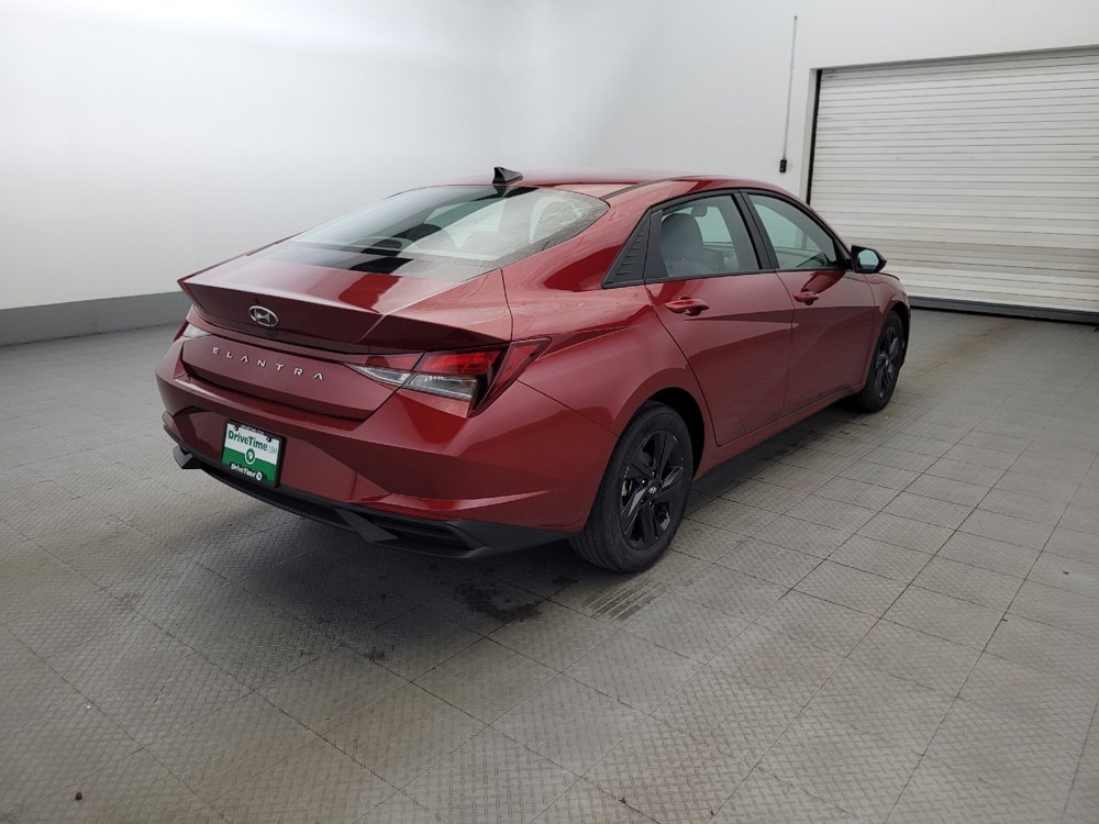 Used 2023 Hyundai Elantra SEL w/ Cargo Package FWD image 9