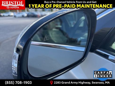 Used 2025 Genesis G70 2.5T image 13