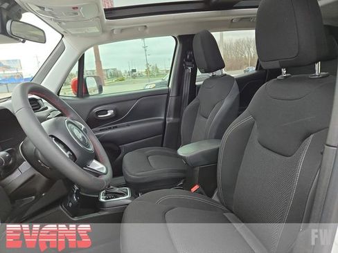 Used 2023 Jeep Renegade Latitude w/ Sun/Sound Group image 21