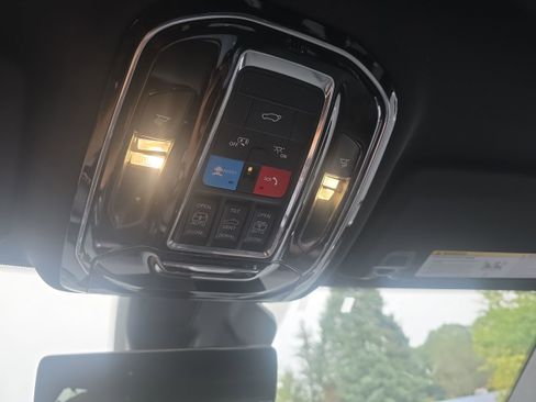 Used 2022 Jeep Grand Cherokee Summit w/ Advanced Protech Group IV image 15