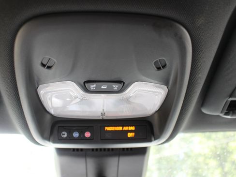 Used 2023 Chevrolet Colorado LT RWD image 24