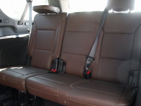 Used 2021 Chevrolet Suburban High Country w/ Premium Package image 40