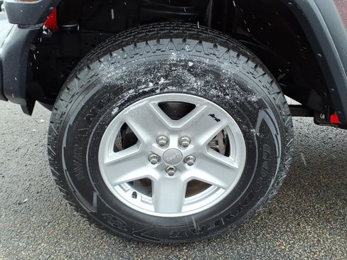 Certified 2020 Jeep Gladiator Sport w/ Quick Order Package 24S image 6