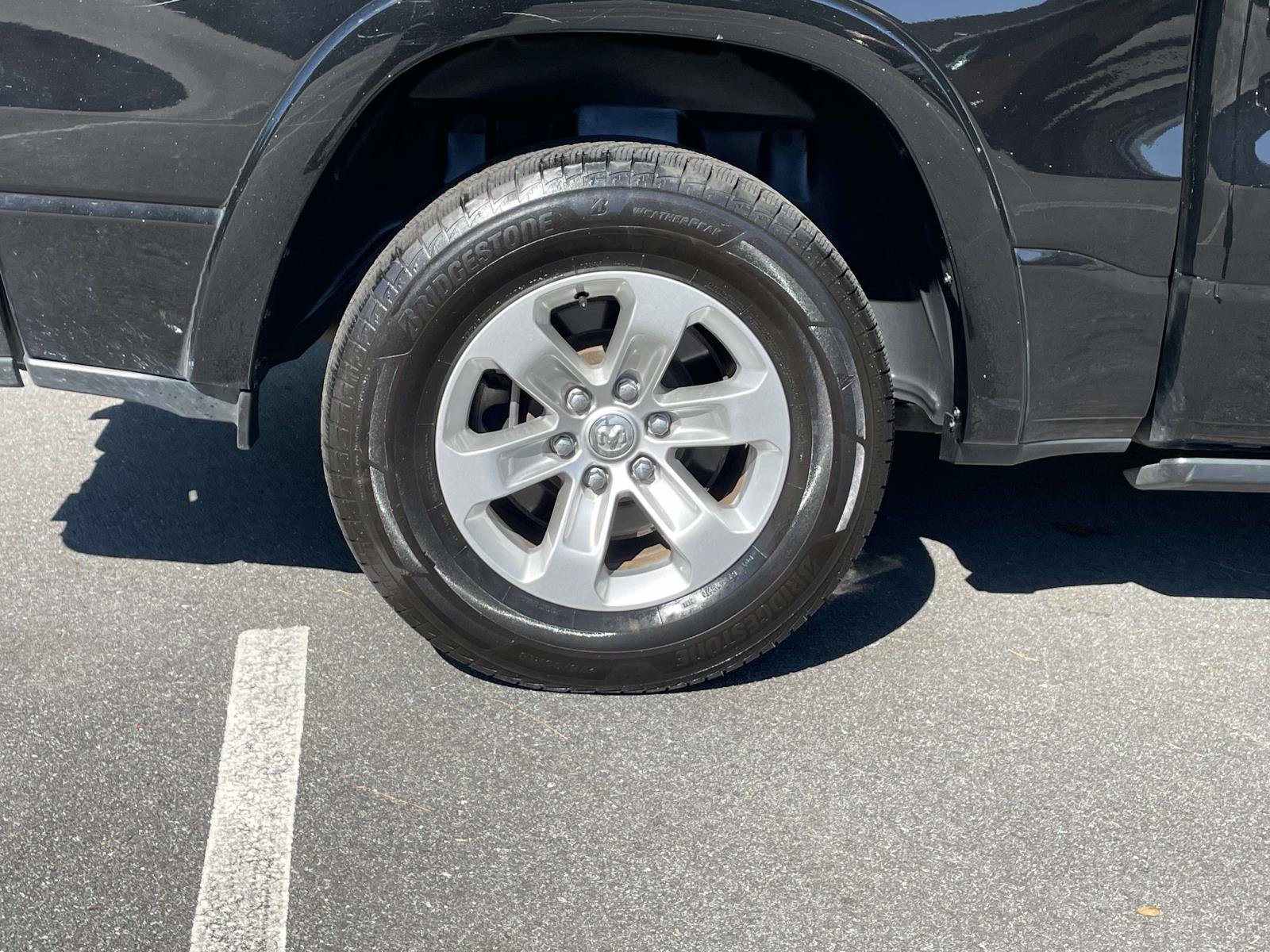 Used 2019 RAM 1500 Laramie AWD/4WD image 7