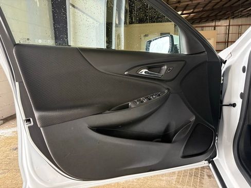 Used 2024 Chevrolet Malibu LT image 18