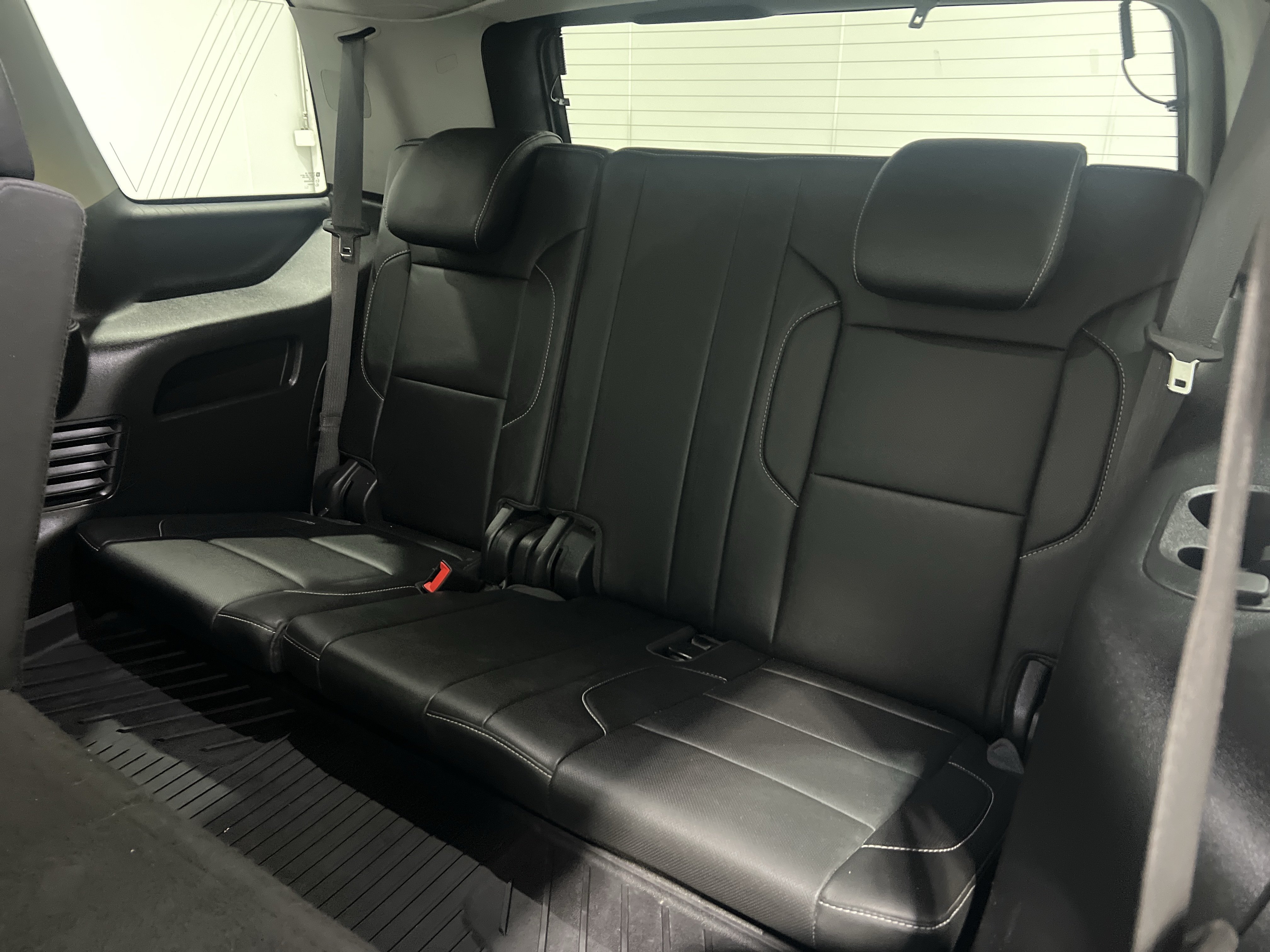 Used 2018 GMC Yukon SLT w/ HD Trailering Package AWD/4WD image 13