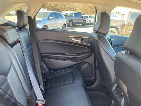 Used 2024 Ford Edge SEL image 13