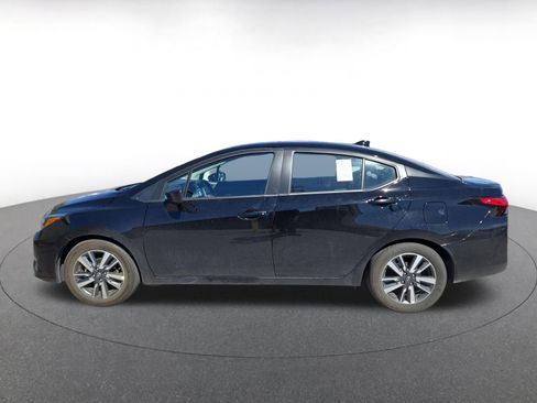 Used 2025 Nissan Versa SV image 6