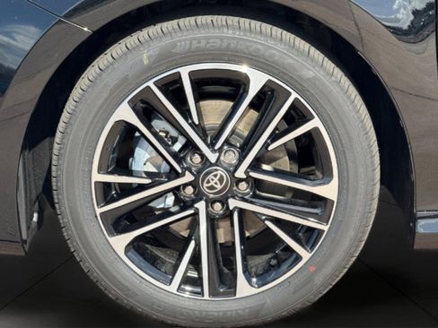 New 2026 Toyota Camry XLE image 32