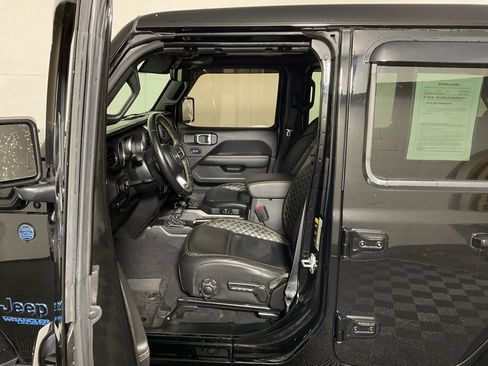 Used 2021 Jeep Wrangler Unlimited Sahara image 19