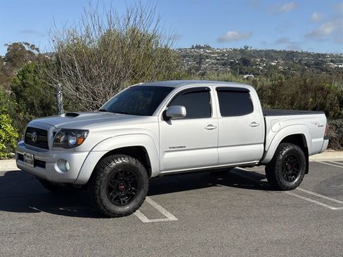 Used 2011 Toyota Tacoma PreRunner w/ TRD Sport Pkg w/JBL Audio image 2
