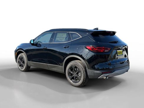 New 2026 Chevrolet Blazer LT w/ Midnight/Sport Edition FWD image 3