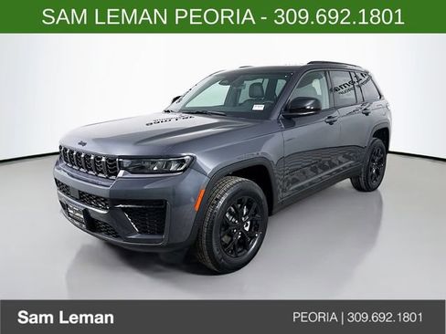 New 2026 Jeep Grand Cherokee Altitude image 3