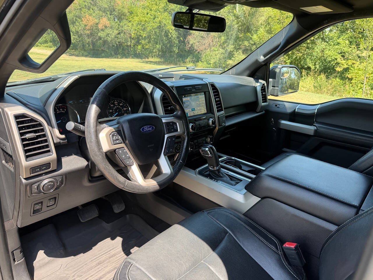 Used 2018 Ford F150 Lariat w/ Equipment Group 502A Luxury AWD/4WD image 12