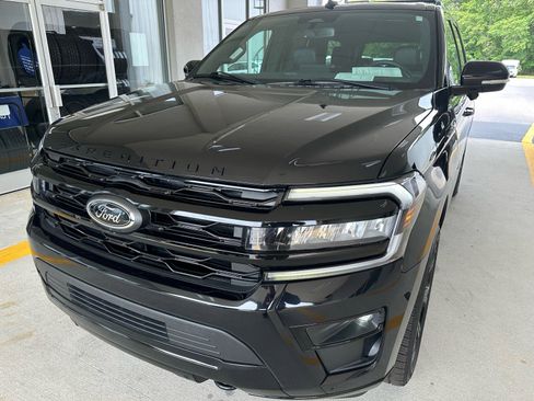 Certified 2023 Ford Expedition Limited AWD/4WD image 2