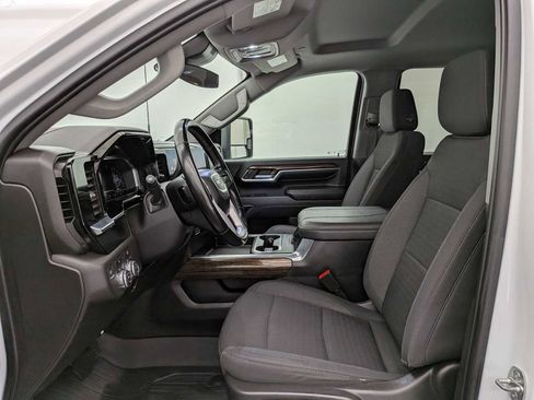 Used 2024 GMC Sierra 3500 SLE w/ SLE Value Package image 18