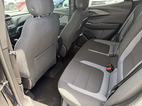 Used 2022 Chevrolet TrailBlazer LT FWD image 12