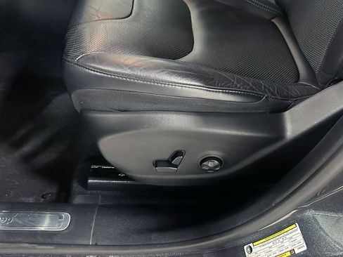 Used 2020 Jeep Cherokee Limited AWD/4WD image 22