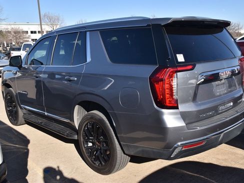 Used 2022 GMC Yukon SLT w/ SLT Premium Package image 8