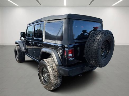 Used 2022 Jeep Wrangler Unlimited Sport image 3