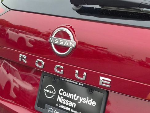 Used 2023 Nissan Rogue Platinum AWD/4WD image 31