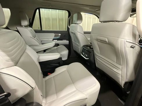 Used 2025 Ford Expedition Platinum w/ Platinum Ultimate Package AWD/4WD image 14