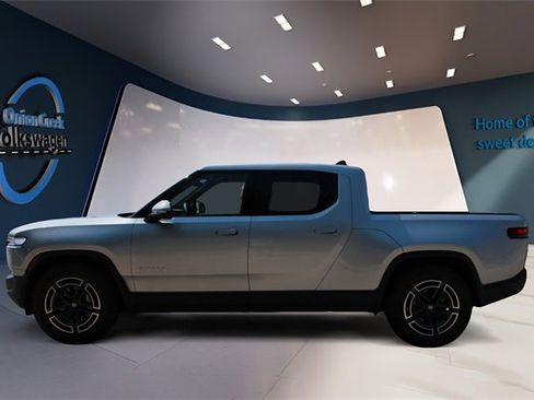 Used 2025 Rivian R1T Adventure image 7