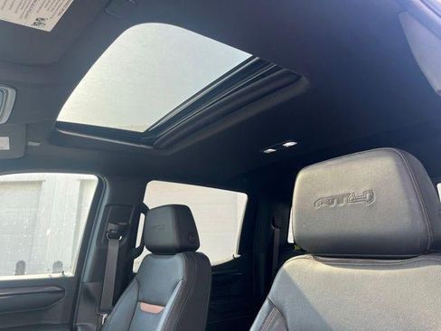 Used 2023 GMC Sierra 1500 AT4 w/ Technology Package image 11