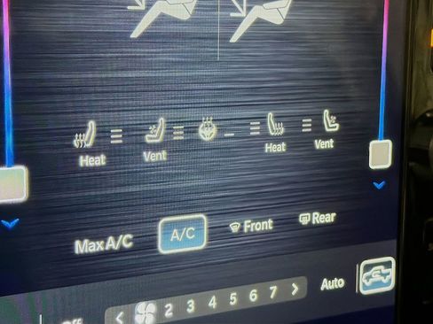 Used 2024 RAM 2500 Laramie image 24