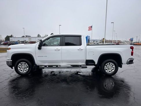 Used 2025 Chevrolet Silverado 2500 LT w/ Convenience Package image 2