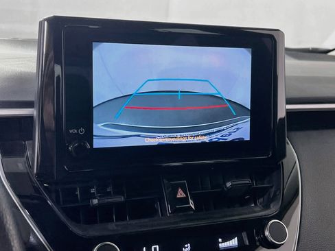 Used 2025 Toyota Corolla LE FWD image 12
