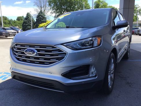 Used 2021 Ford Edge Titanium AWD/4WD image 13