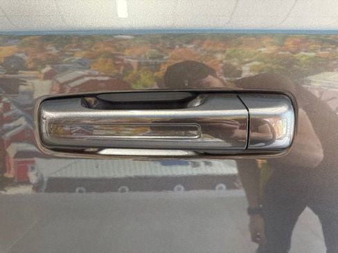 Used 2023 RAM 1500 Laramie AWD/4WD image 20
