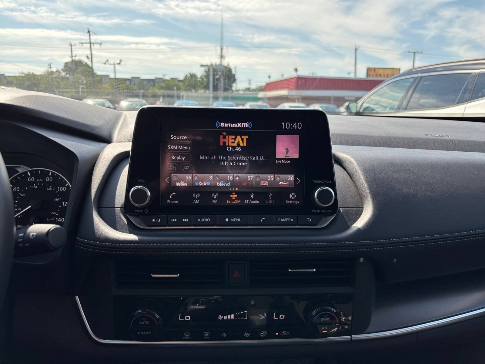 Used 2025 Nissan Rogue SV FWD image 19
