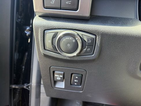 Used 2020 Ford Expedition Platinum image 17