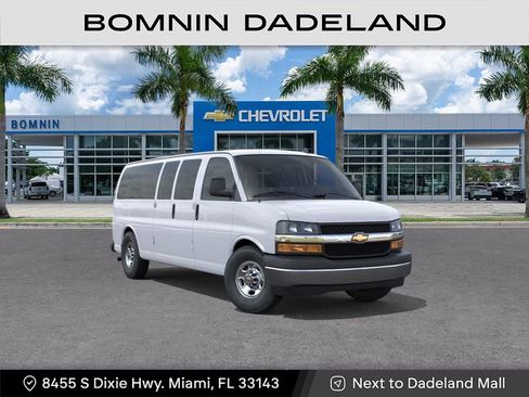 New 2026 Chevrolet Express 3500 LT w/ LT Preferred Equipment Group RWD image 2