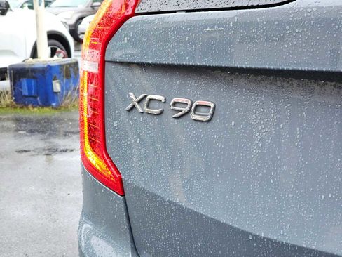 Certified 2022 Volvo XC90 T6 Inscription w/ Climate Package image 17