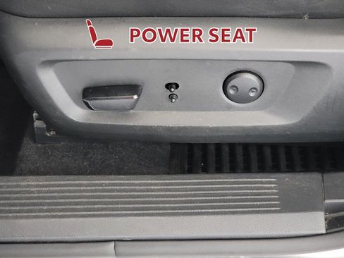 Used 2022 Nissan Rogue SV FWD image 16