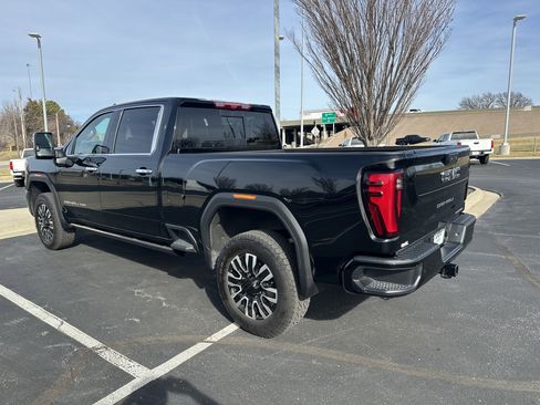 Used 2025 GMC Sierra 2500 Denali Ultimate image 8