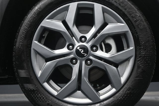 Used 2026 Kia Seltos LX FWD image 9