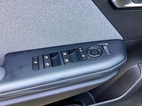 Used 2025 Kia K4 EX image 61