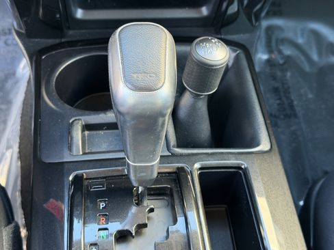 Used 2015 Toyota 4Runner TRD Pro image 32